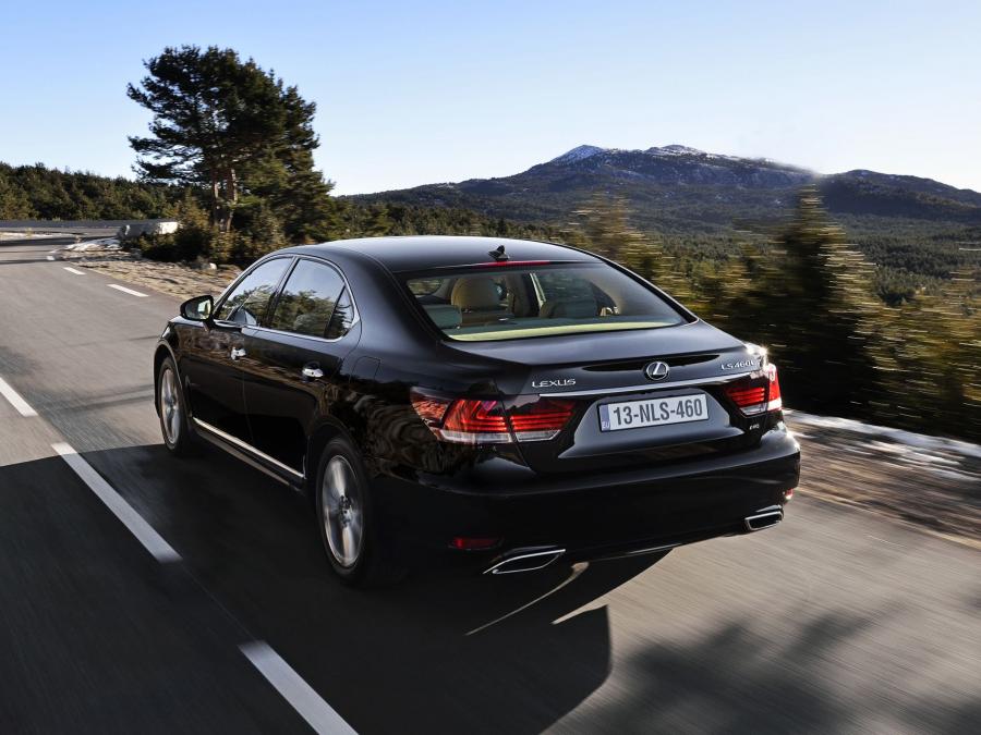  Lexus LS460L 2012 года  (EU) (фото 9 из 12)